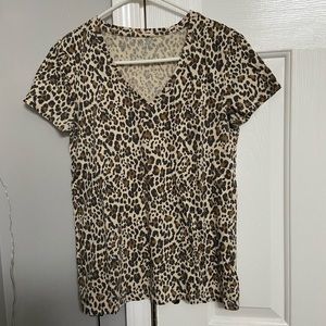 Gap Cheetah Vneck Tee